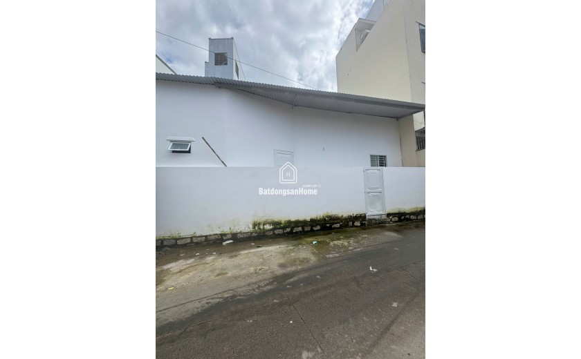 Bán Nhà 2MT 2/4 – Vị Trí Vàng Kinh Doanh – Đang Cho Thuê BHX